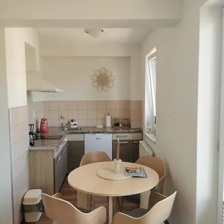Kotwiczna 9 By Sunny Apartment