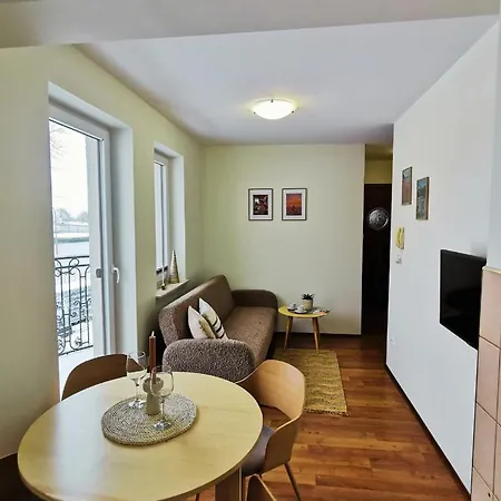 Kotwiczna 9 By Sunny Apartamento