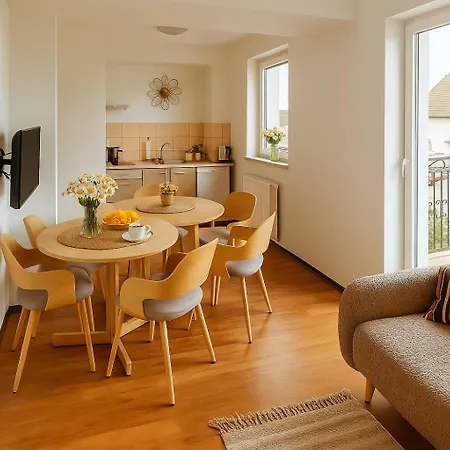 Kotwiczna 9 By Sunny Apartamento *